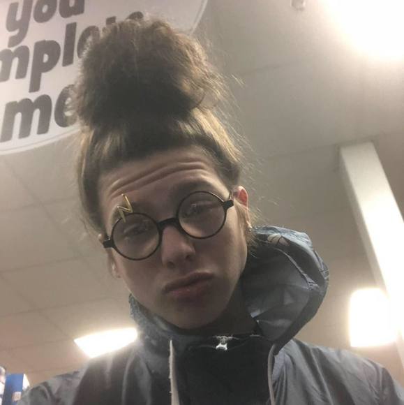 Meet your Posher, Tyler - Picture 1 of 1